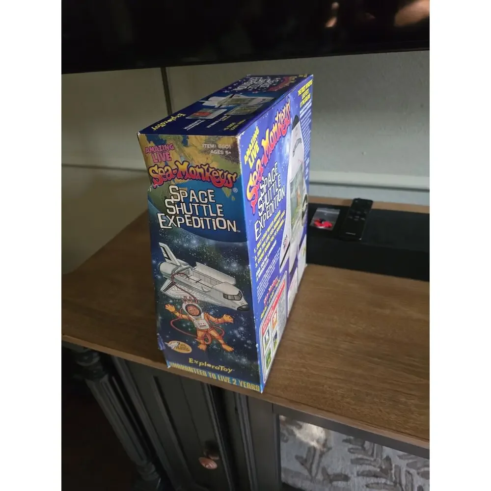 Vintage Amazing Live Sea Monkeys NASA Space Shuttle Tank Toy NIB 1997
